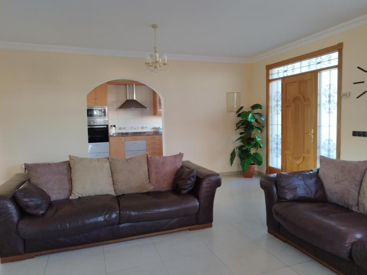 Villa Casa Del Sol 3 Bedroom Villa With Private Solar Covered 12M X 6M Pool Minimum Stay 7 Nights Chromecast And Wifi Throughout The Property Triquivijate Exterior foto